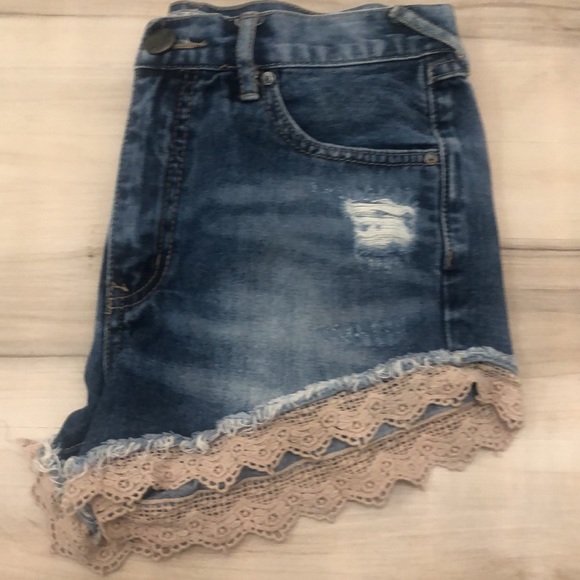 Free People Daisy Chain Lace Denim Shorts / Dark Wash - Picture 2 of 5